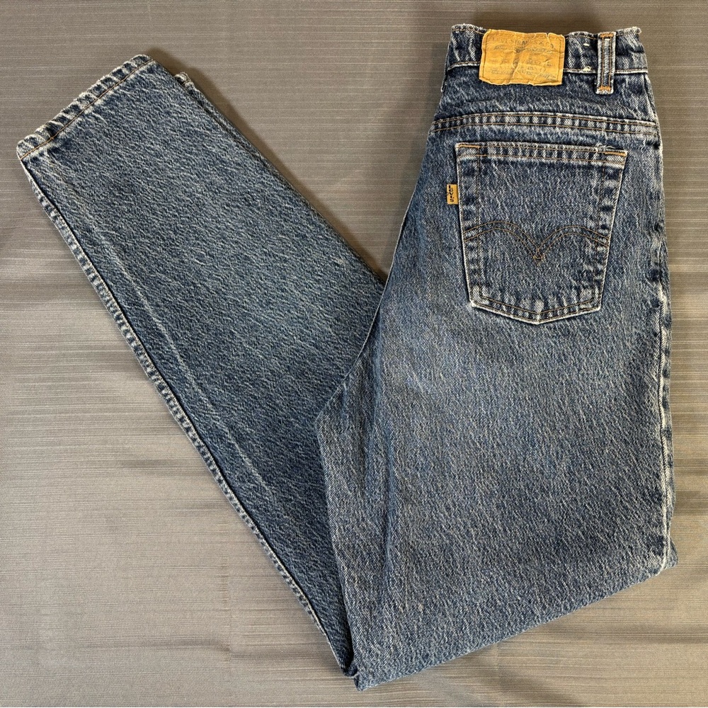 Vintage Levi’s 501 Jeans Made in Canada 90s Dark Wash Button Fly W31